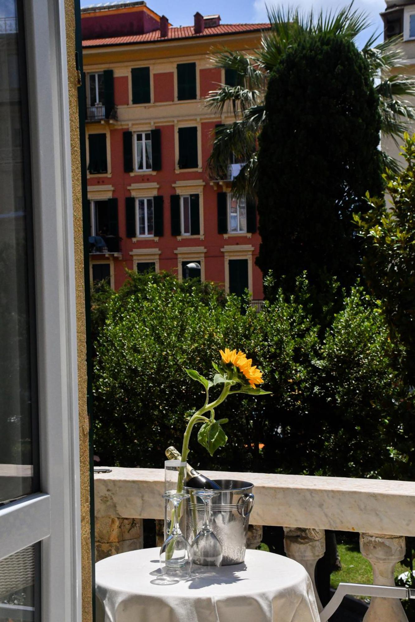 Hotel Le Palme Varraze Exterior foto