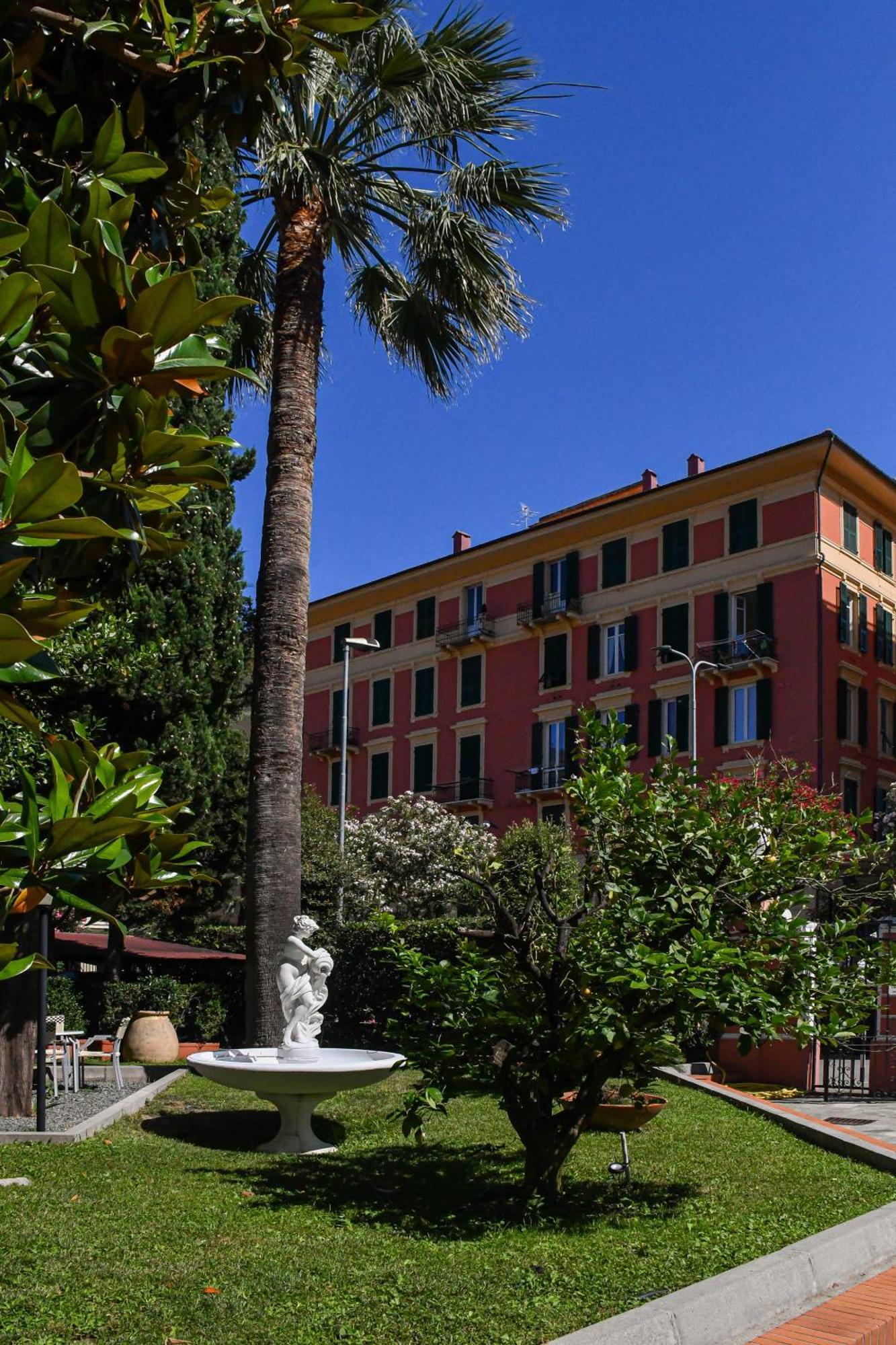 Hotel Le Palme Varraze Exterior foto