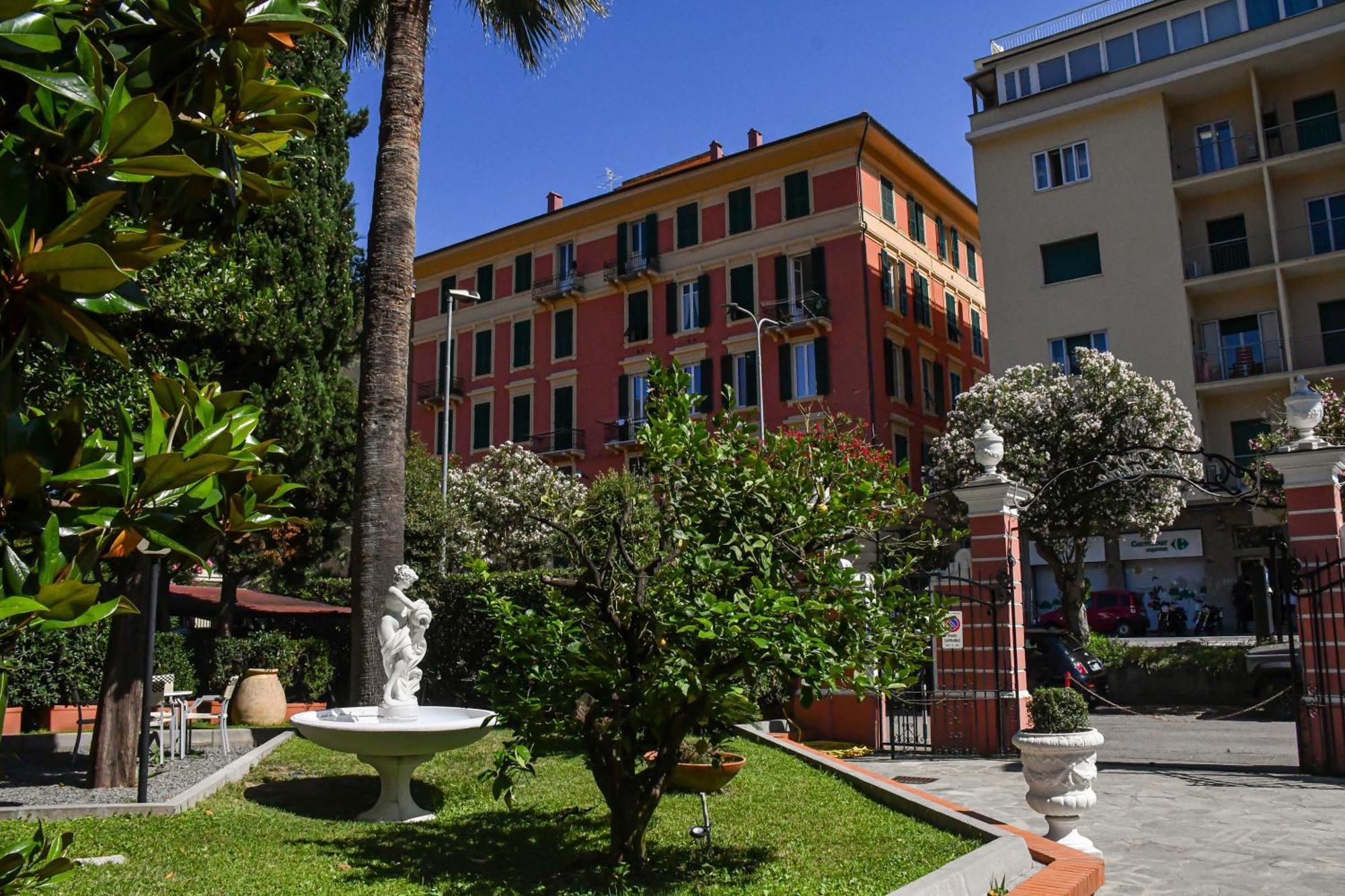 Hotel Le Palme Varraze Exterior foto