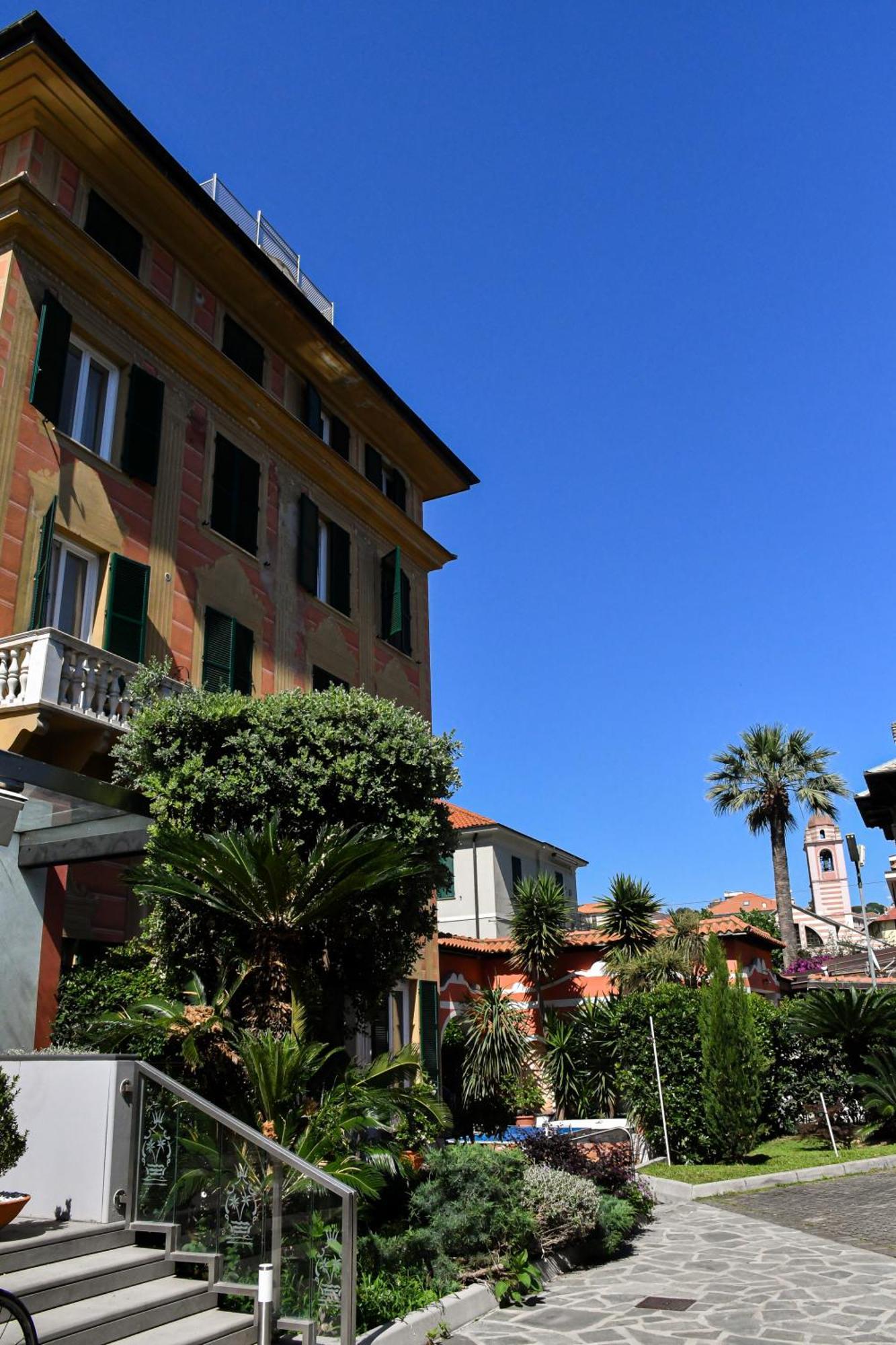 Hotel Le Palme Varraze Exterior foto